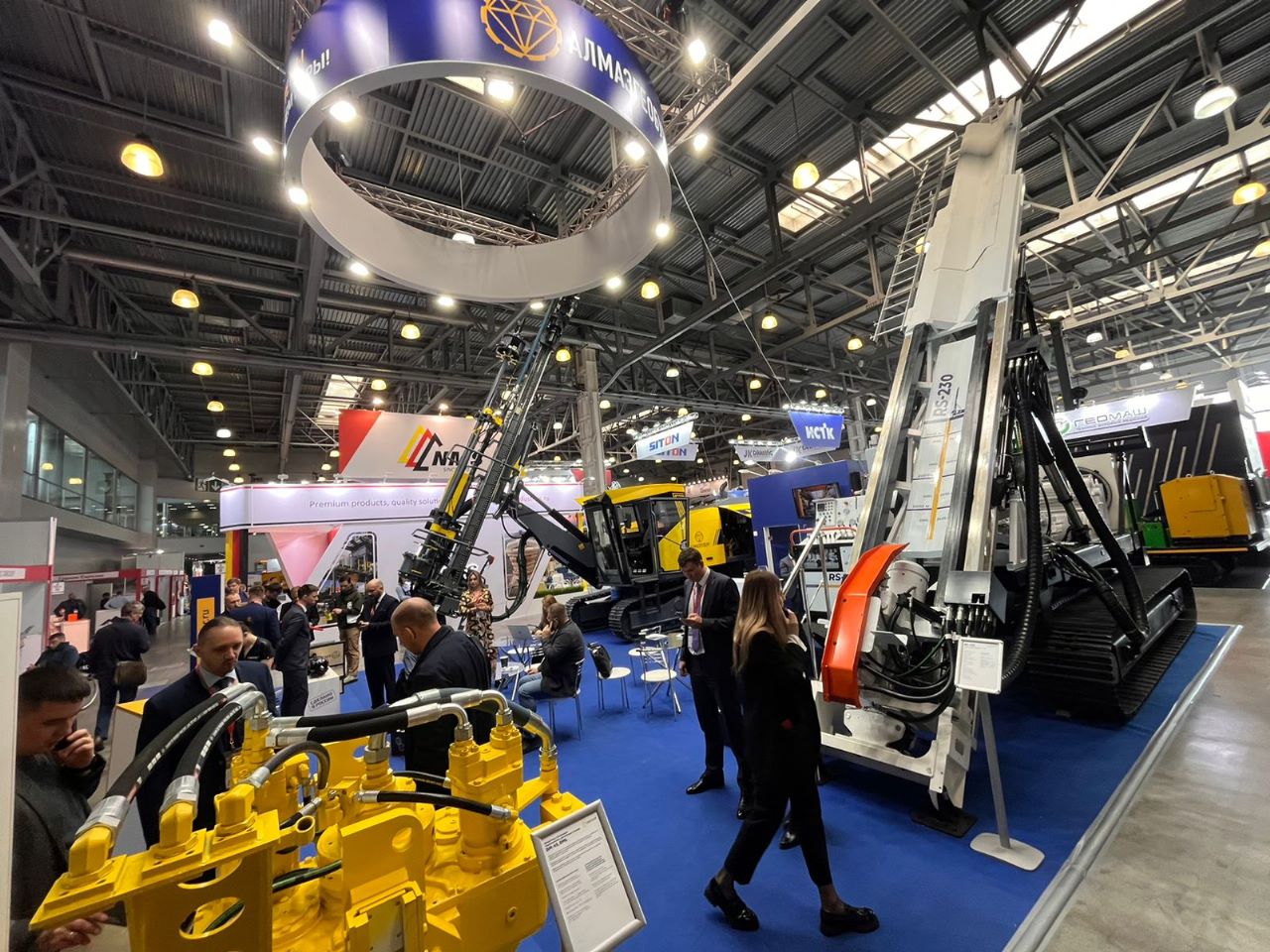 Mining exhibition hall with drilling equipment